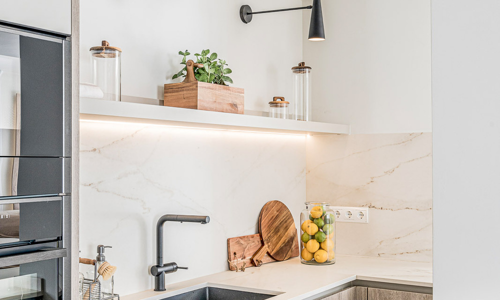 Appartement entièrement rénové dans un complexe fermé à quelques pas de Puerto Banus, Marbella 52696