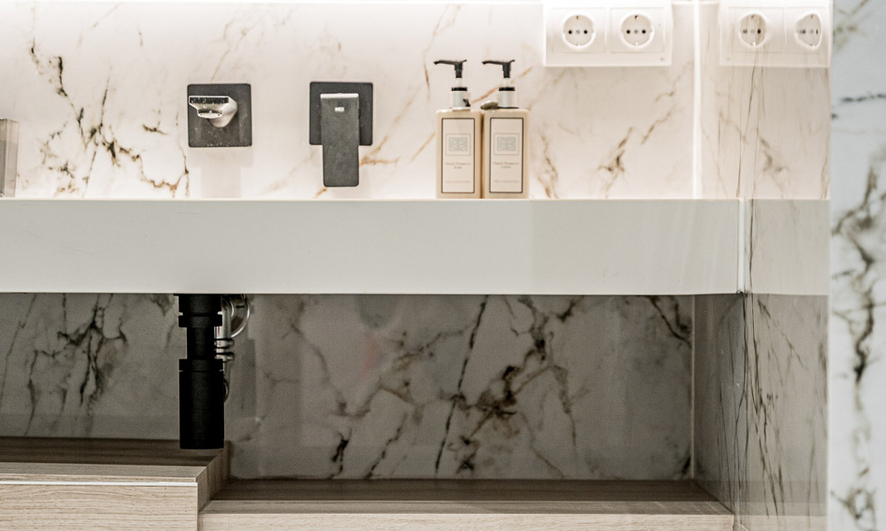 Appartement entièrement rénové dans un complexe fermé à quelques pas de Puerto Banus, Marbella 52701