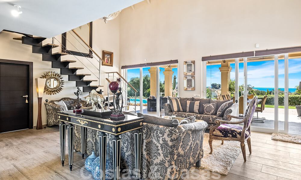 Villa traditionnelle de luxe à vendre avec vue imprenable à la frontière de Marbella et Mijas 51717