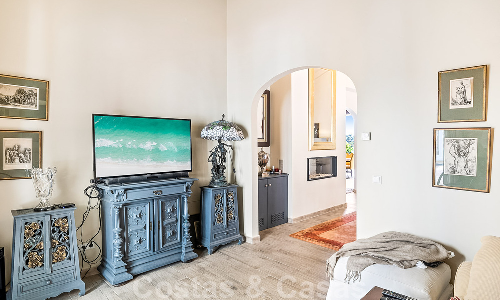 Villa traditionnelle de luxe à vendre avec vue imprenable à la frontière de Marbella et Mijas 51724