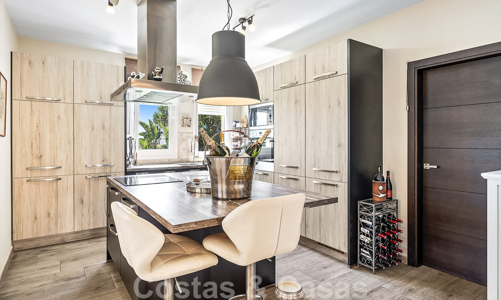 Villa traditionnelle de luxe à vendre avec vue imprenable à la frontière de Marbella et Mijas 51725