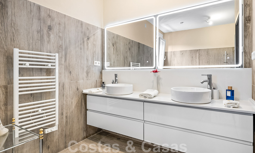 Villa traditionnelle de luxe à vendre avec vue imprenable à la frontière de Marbella et Mijas 51738