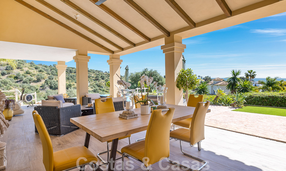 Villa traditionnelle de luxe à vendre avec vue imprenable à la frontière de Marbella et Mijas 51751