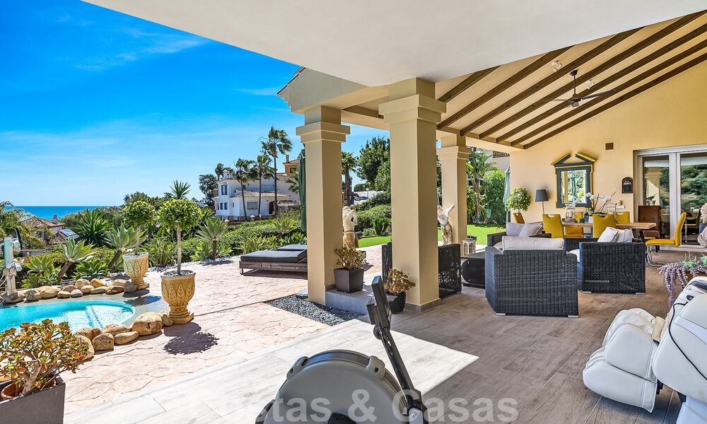 Villa traditionnelle de luxe à vendre avec vue imprenable à la frontière de Marbella et Mijas 51756