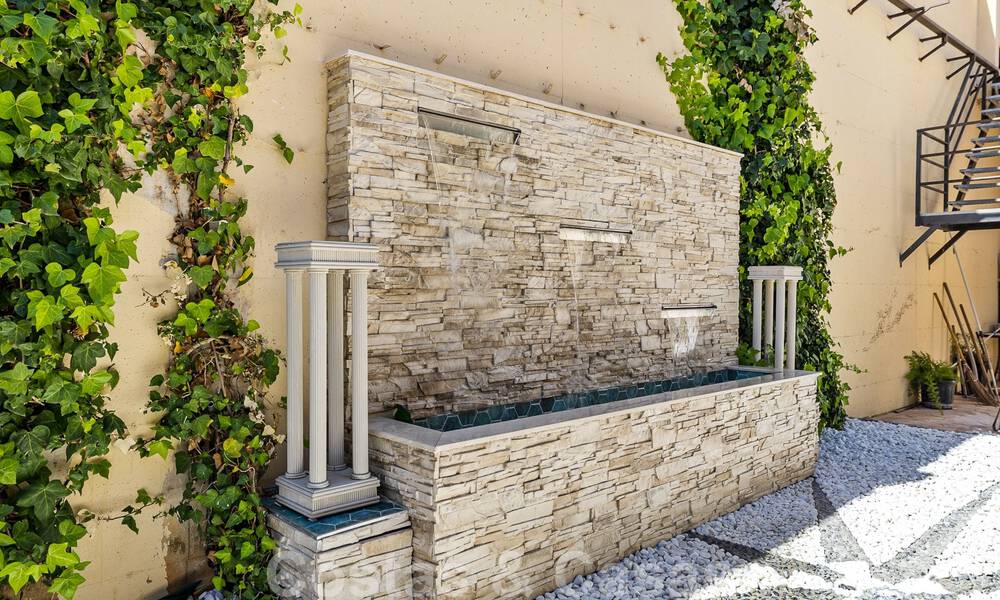 Villa traditionnelle de luxe à vendre avec vue imprenable à la frontière de Marbella et Mijas 51758