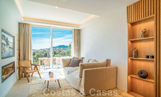 Penthouse entièrement rénové à vendre dans la communauté fermée de La Quinta, Marbella - Benahavis 51652 