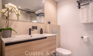 Penthouse entièrement rénové à vendre dans la communauté fermée de La Quinta, Marbella - Benahavis 51654 