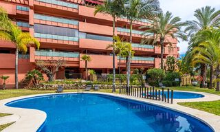 Penthouse à vendre dans une urbanisation protégée à deux pas de la plage sur le nouveau Golden Mile entre Marbella et Estepona 52818 