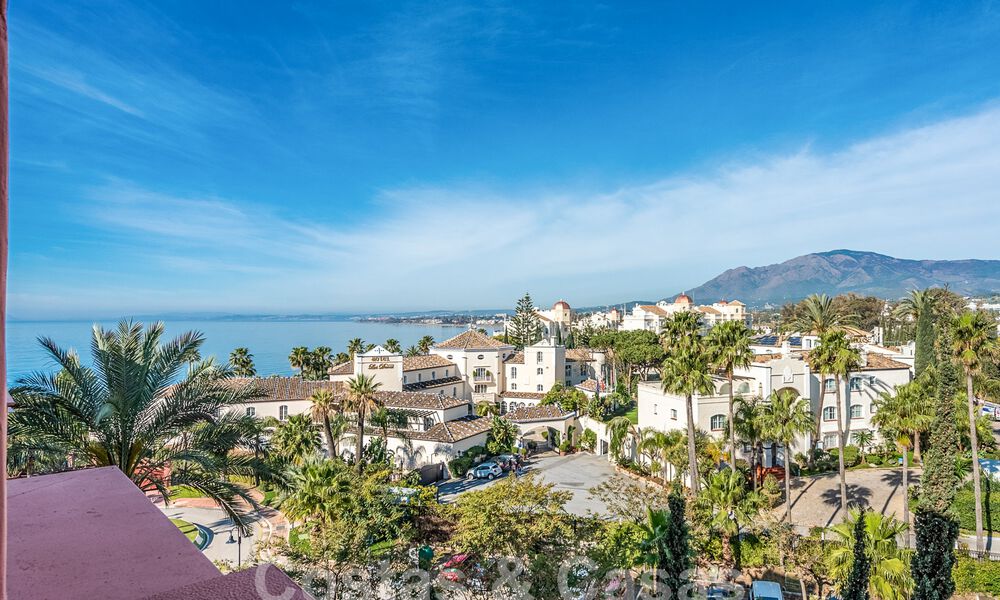 Penthouse à vendre dans une urbanisation protégée à deux pas de la plage sur le nouveau Golden Mile entre Marbella et Estepona 52819