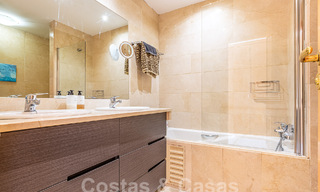 Penthouse à vendre dans une urbanisation protégée à deux pas de la plage sur le nouveau Golden Mile entre Marbella et Estepona 52821 