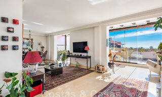 Penthouse à vendre dans une urbanisation protégée à deux pas de la plage sur le nouveau Golden Mile entre Marbella et Estepona 52824 