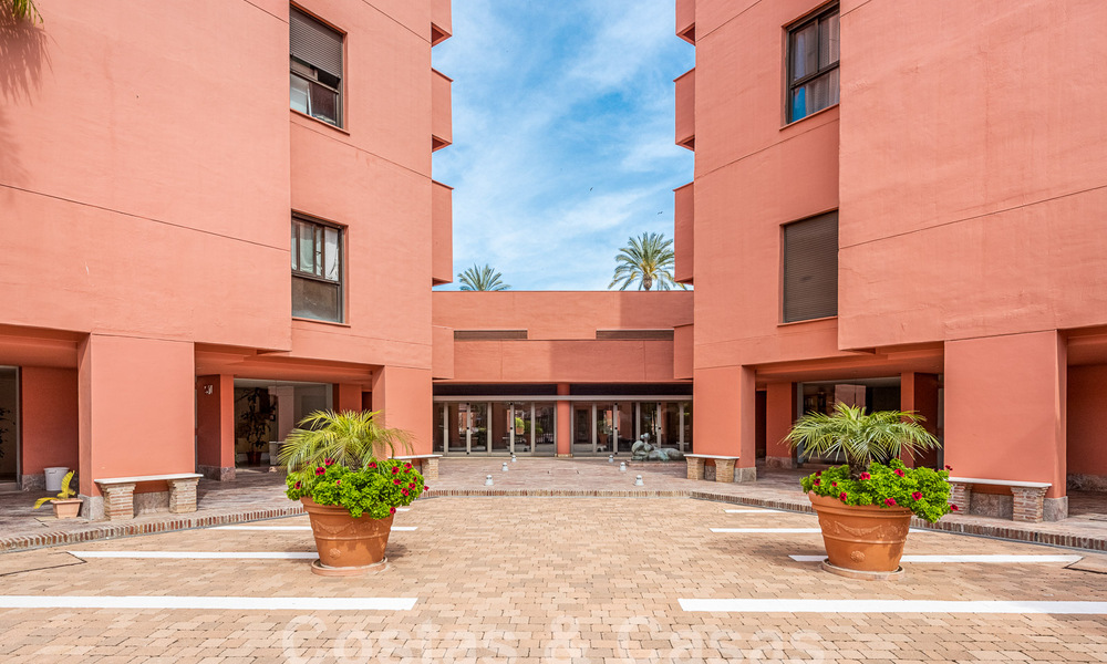 Penthouse à vendre dans une urbanisation protégée à deux pas de la plage sur le nouveau Golden Mile entre Marbella et Estepona 52844