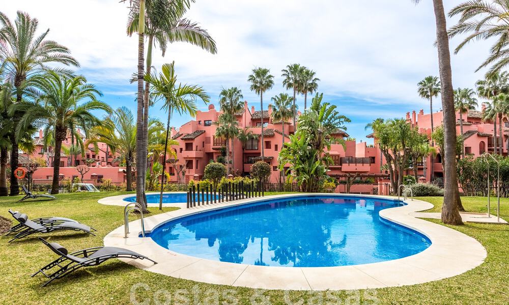 Penthouse à vendre dans une urbanisation protégée à deux pas de la plage sur le nouveau Golden Mile entre Marbella et Estepona 52845
