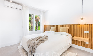 Penthouse rénové avec grand solarium à vendre, à distance de marche des commodités et même de Puerto Banus, Marbella 52859 