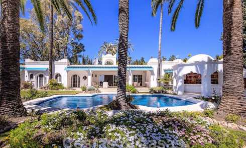 Villa andalouse à vendre à distance de marche de la plage sur le nouveau Golden Mile entre Marbella et Estepona 53461