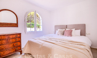 Villa andalouse à vendre à distance de marche de la plage sur le nouveau Golden Mile entre Marbella et Estepona 53479 