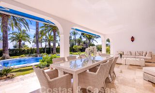 Villa andalouse à vendre à distance de marche de la plage sur le nouveau Golden Mile entre Marbella et Estepona 53484 