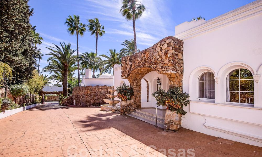 Villa andalouse à vendre à distance de marche de la plage sur le nouveau Golden Mile entre Marbella et Estepona 53487