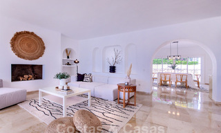 Villa andalouse à vendre à distance de marche de la plage sur le nouveau Golden Mile entre Marbella et Estepona 53495 