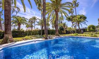 Villa andalouse à vendre à distance de marche de la plage sur le nouveau Golden Mile entre Marbella et Estepona 53496 