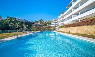 Vente d'un appartement au rez-de-chaussée surélevé, prêt à être emménagé, avec vue imprenable sur la vallée et la mer, dans le quartier exclusif de Benahavis - Marbella 53285 