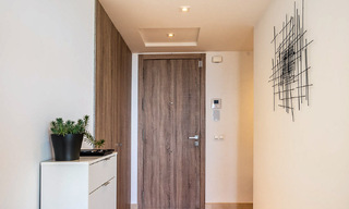 Vente d'un appartement au rez-de-chaussée surélevé, prêt à être emménagé, avec vue imprenable sur la vallée et la mer, dans le quartier exclusif de Benahavis - Marbella 53303 