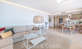Vente d'un appartement au rez-de-chaussée surélevé, prêt à être emménagé, avec vue imprenable sur la vallée et la mer, dans le quartier exclusif de Benahavis - Marbella 53319 