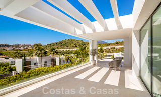 Villa moderne de luxe à vendre dans la communauté protégée de la vallée du golf de Nueva Andalucia, Marbella 53510 