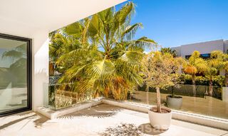 Villa moderne de luxe à vendre dans la communauté protégée de la vallée du golf de Nueva Andalucia, Marbella 53513 