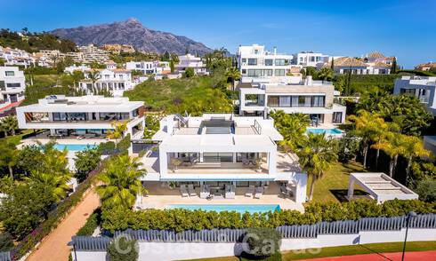 Villa moderne de luxe à vendre dans la communauté protégée de la vallée du golf de Nueva Andalucia, Marbella 53515