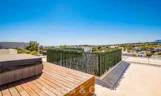 Villa moderne de luxe à vendre dans la communauté protégée de la vallée du golf de Nueva Andalucia, Marbella 53517 