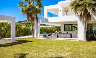 Villa moderne de luxe à vendre dans la communauté protégée de la vallée du golf de Nueva Andalucia, Marbella 53535 