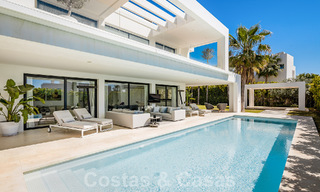 Villa moderne de luxe à vendre dans la communauté protégée de la vallée du golf de Nueva Andalucia, Marbella 53541 