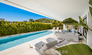 Villa moderne de luxe à vendre dans la communauté protégée de la vallée du golf de Nueva Andalucia, Marbella 53543 