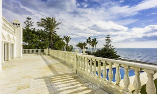 Magnifique et luxueux palais en front de mer à vendre, entre Marbella et Estepona 11643 