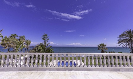 Magnifique et luxueux palais en front de mer à vendre, entre Marbella et Estepona 13022