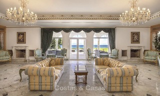 Magnifique et luxueux palais en front de mer à vendre, entre Marbella et Estepona 13023 