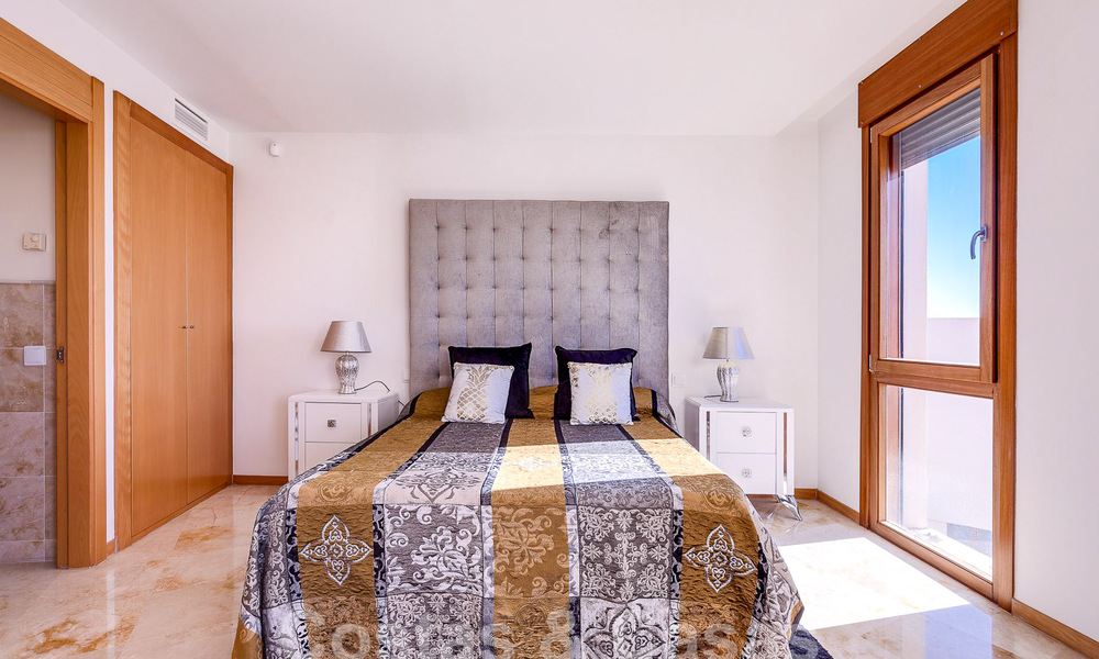 Appartement moderne de 3 chambres à vendre avec vue sur la mer dans les collines de Los Monteros, à l'est de Marbella 52765