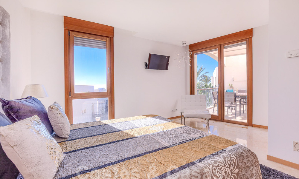 Appartement moderne de 3 chambres à vendre avec vue sur la mer dans les collines de Los Monteros, à l'est de Marbella 52766