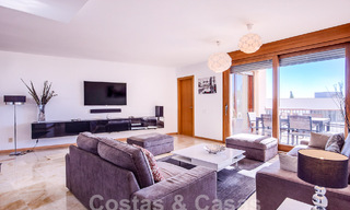 Appartement moderne de 3 chambres à vendre avec vue sur la mer dans les collines de Los Monteros, à l'est de Marbella 52781 