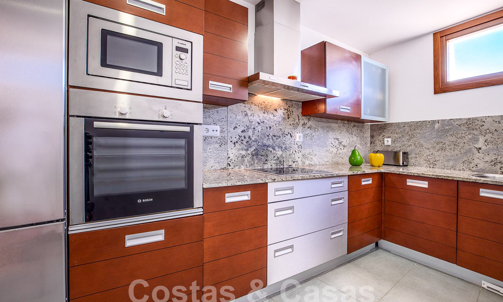 Appartement moderne de 3 chambres à vendre avec vue sur la mer dans les collines de Los Monteros, à l'est de Marbella 52785