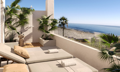 Maison rénovée en exclusivité, au bord de la plage, avec vue imprenable sur la mer, à l'est de Marbella 52033