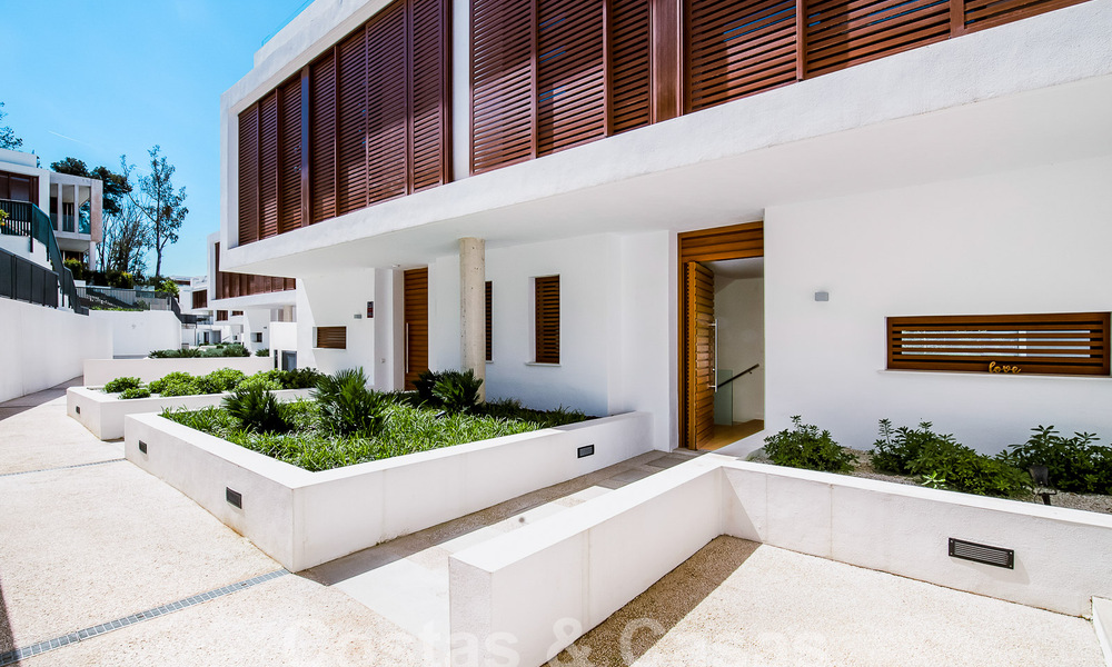 Villa à vendre avec vue sur la mer, à proximité de Puente Romano sur le Golden Mile de Marbella 52715