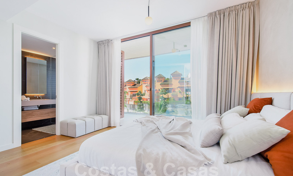 Villa à vendre avec vue sur la mer, à proximité de Puente Romano sur le Golden Mile de Marbella 52724
