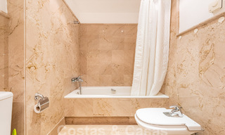 Appartement de jardin à vendre à proximité de Puerto Banus et de la plage dans une urbanisation fermée à Nueva Andalucia, Marbella 55201 