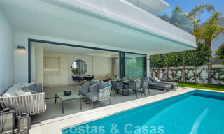Vente d'une villa de luxe moderne, prête à être emménagée, sur le Golden Mile, Marbella 51801 