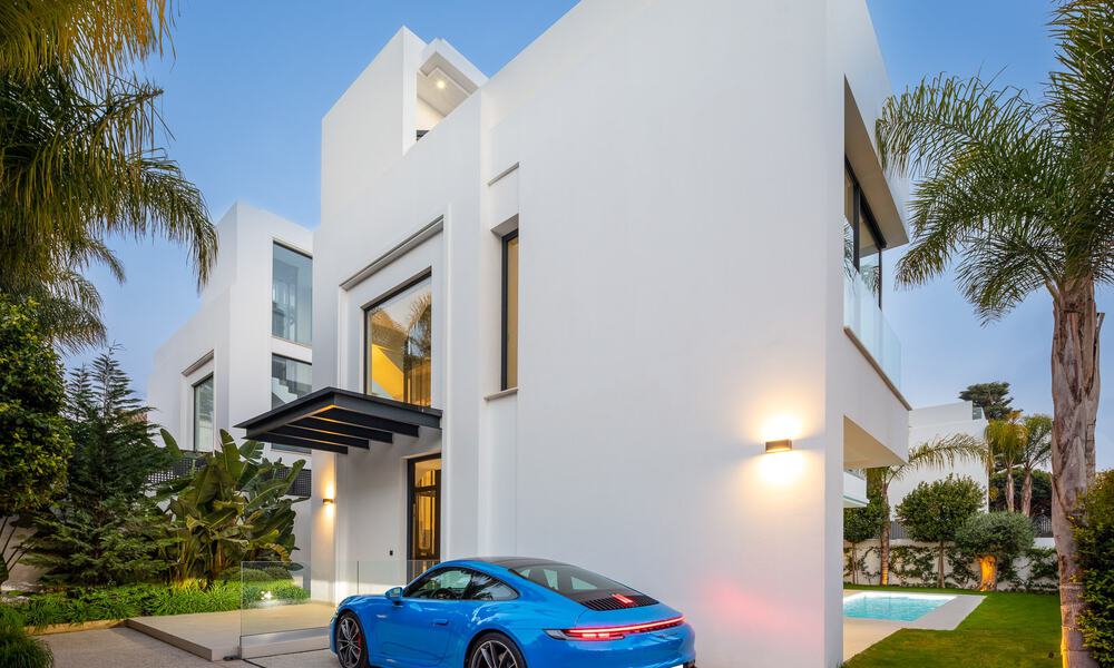 Vente d'une villa de luxe moderne, prête à être emménagée, sur le Golden Mile, Marbella 51804