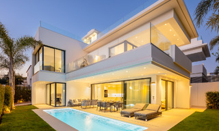 Vente d'une villa de luxe moderne, prête à être emménagée, sur le Golden Mile, Marbella 51806 