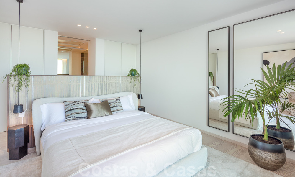 Prête à emménager. Villa neuve exclusive avec vue imprenable sur la mer à vendre, située dans une communauté fermée à La Quinta, Marbella - Benahavis 51844