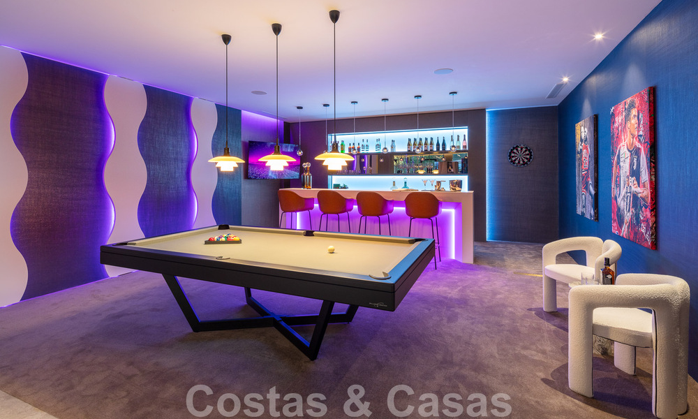 Prête à emménager. Villa neuve exclusive avec vue imprenable sur la mer à vendre, située dans une communauté fermée à La Quinta, Marbella - Benahavis 51858